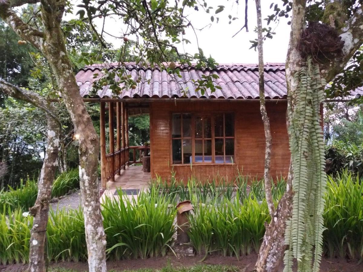 Estancia La Colina Santo Domingo de los Colorados Dış mekan fotoğraf