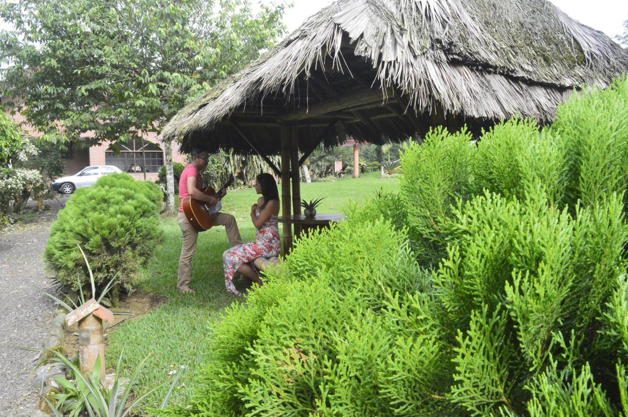 Estancia La Colina Santo Domingo de los Colorados Dış mekan fotoğraf